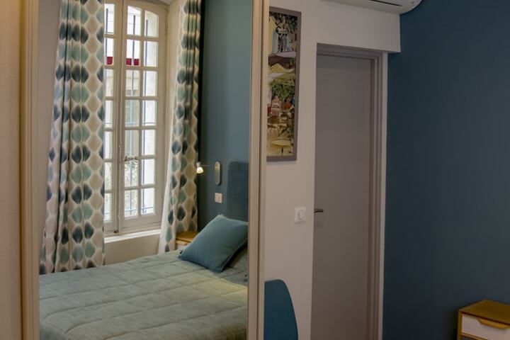 Room 20 of 136