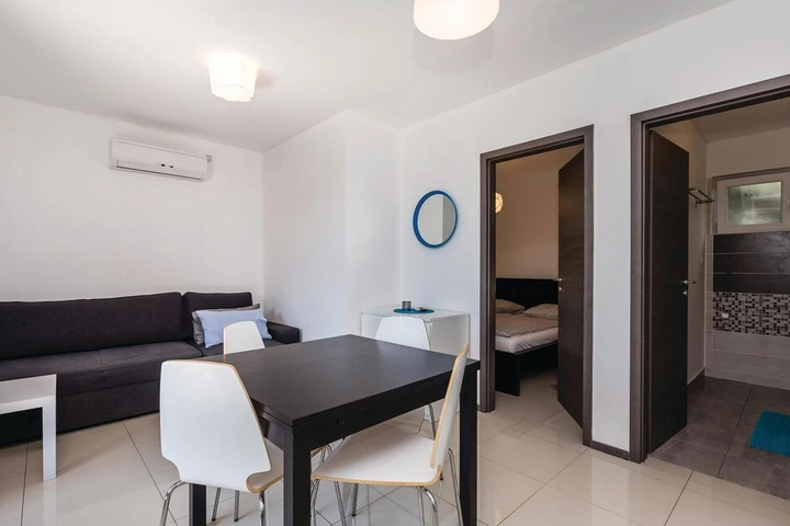 Room 2 of 15