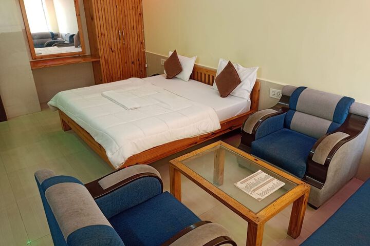 Room 15 of 25