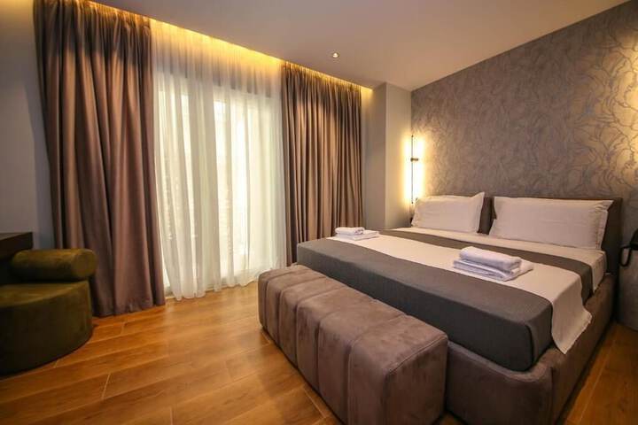 Room 42 of 108