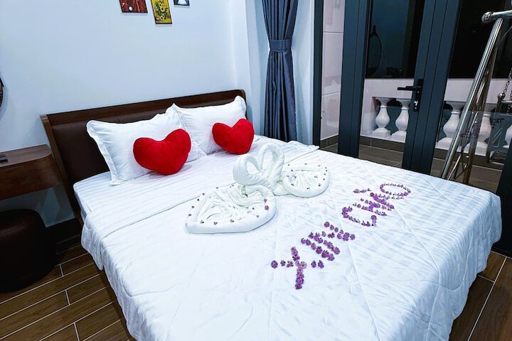 Room 16 of 23