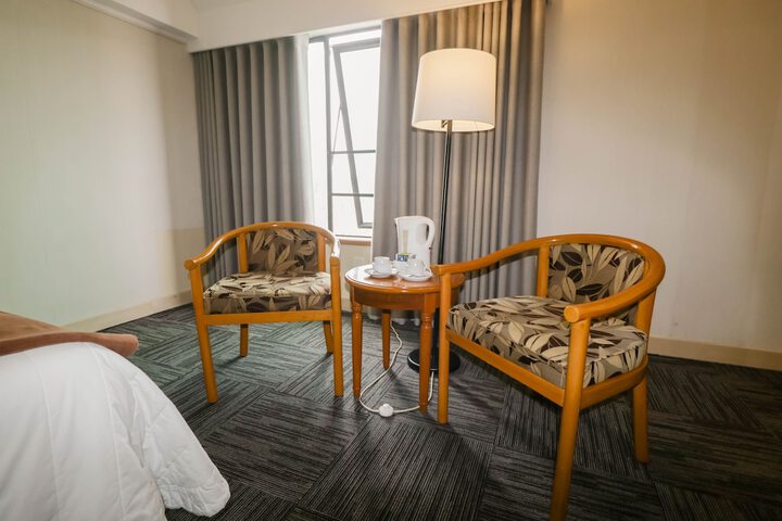 Room 10 of 125