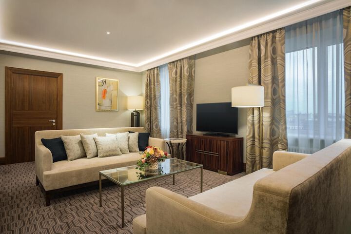 Room 48 of 208