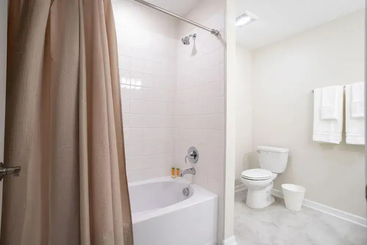 Room 8 of 22