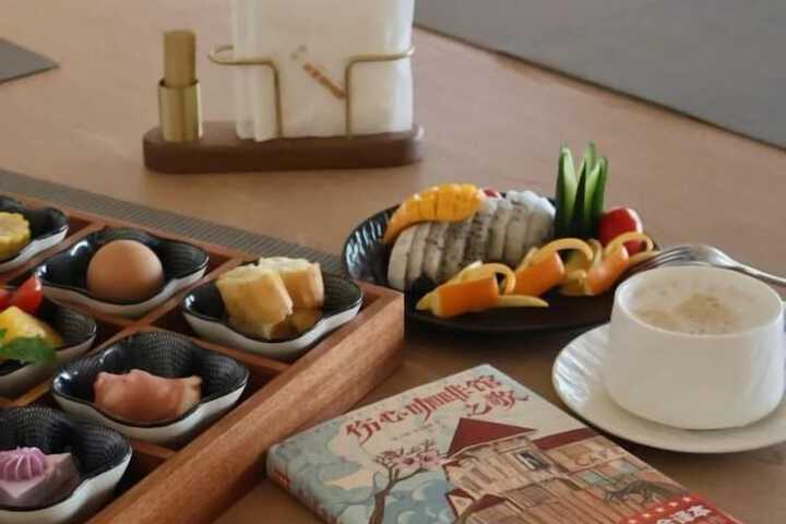Breakfast/Coffee Service 53 of 64