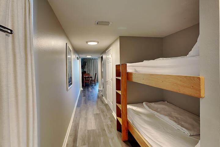 Room 10 of 118
