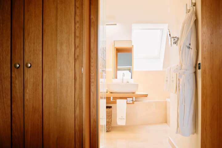 Room 26 of 52