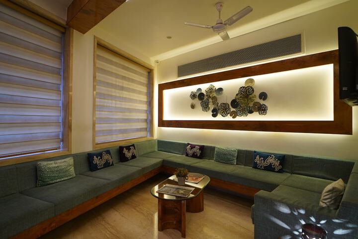 Room 14 of 30