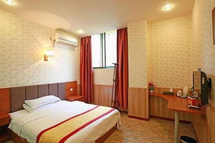 6daysChain Hotel Chengdu Jinfu Road