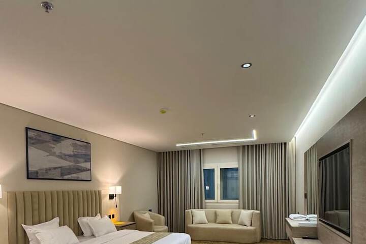 Room 9 of 19