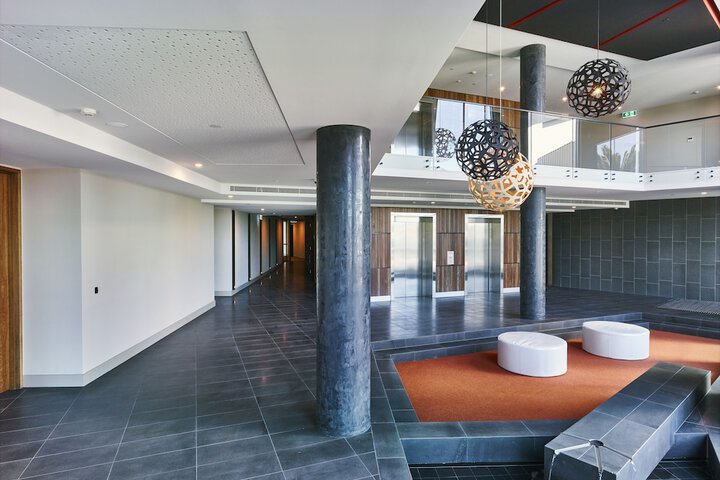 Business Center 54 of 58