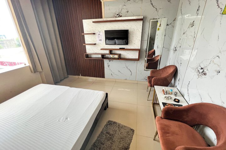 Room 4 of 54