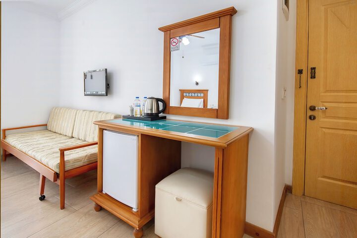Room 25 of 63