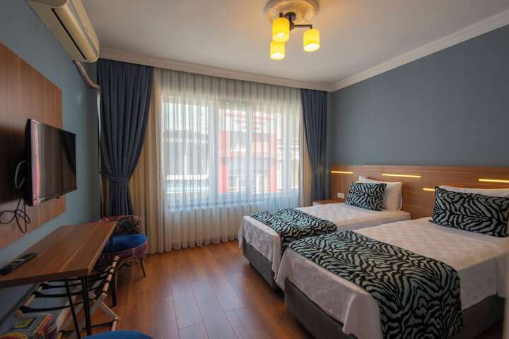 Room 17 of 29