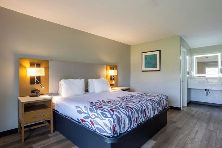 Room 32 of 56