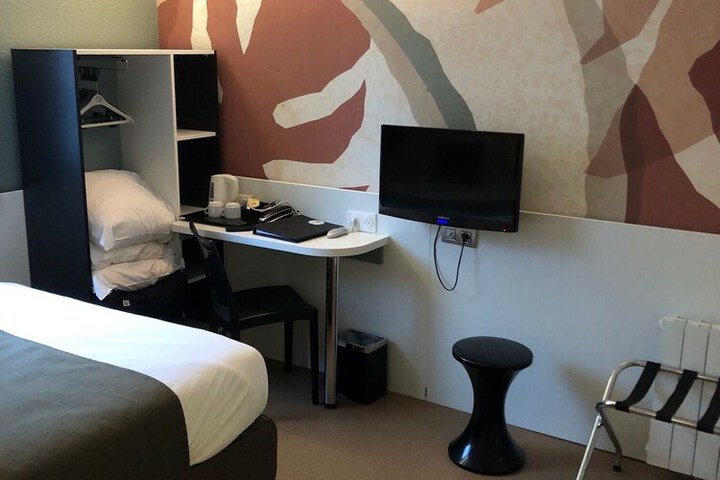 Room 7 of 51