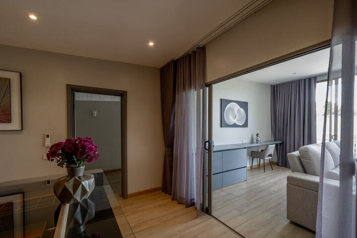 Room 84 of 211