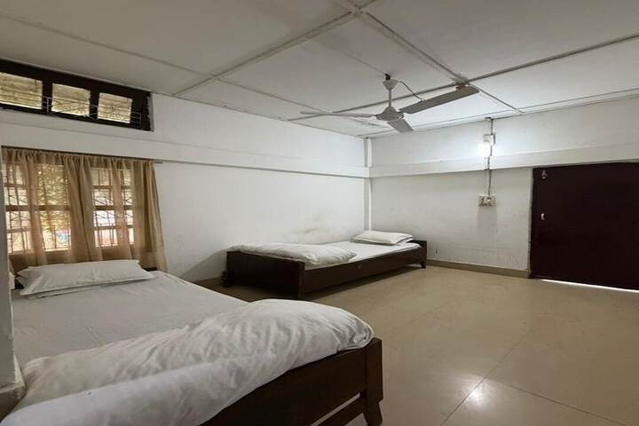 Room 8 of 14