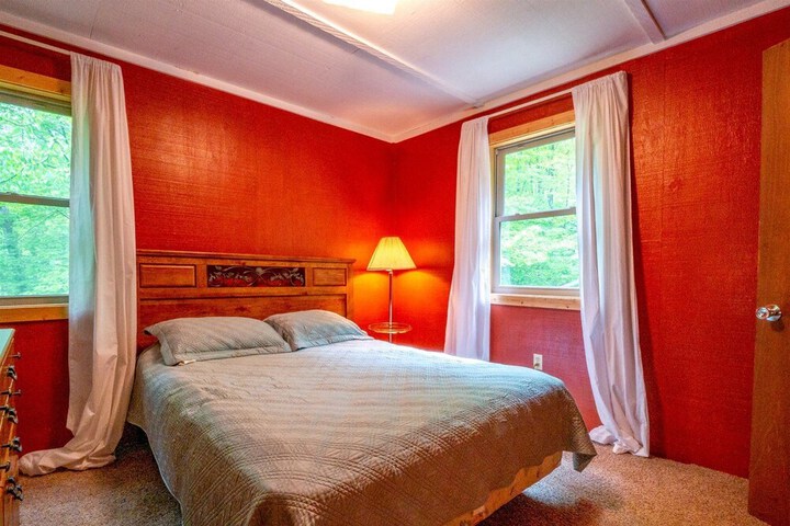 Room 5 of 23