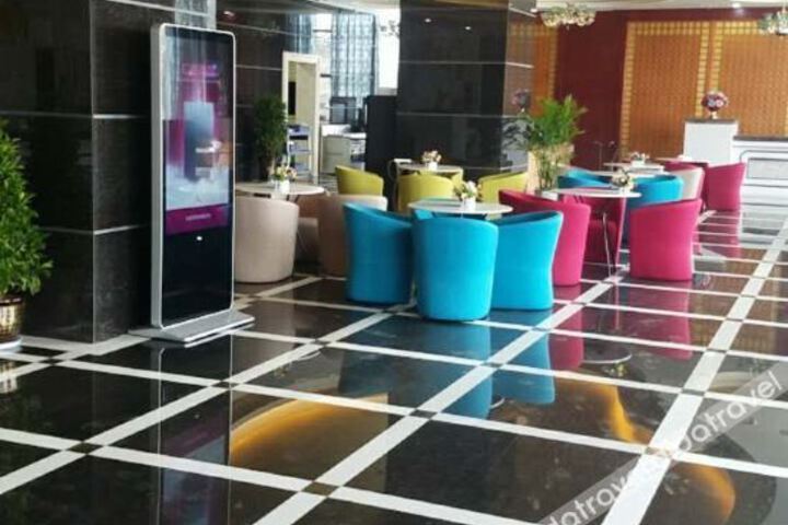 Hotel Interior 4 of 27