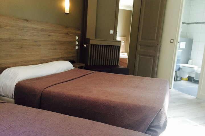 Room 12 of 36