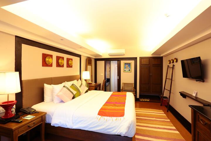 Room 28 of 98