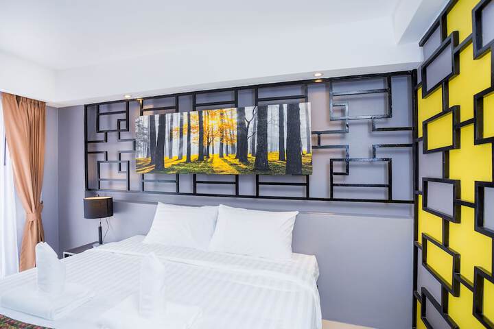 Room 17 of 179