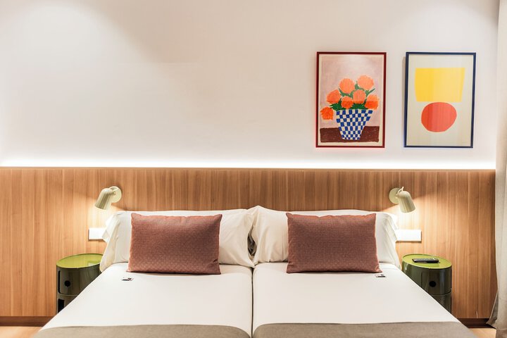 Room 25 of 60