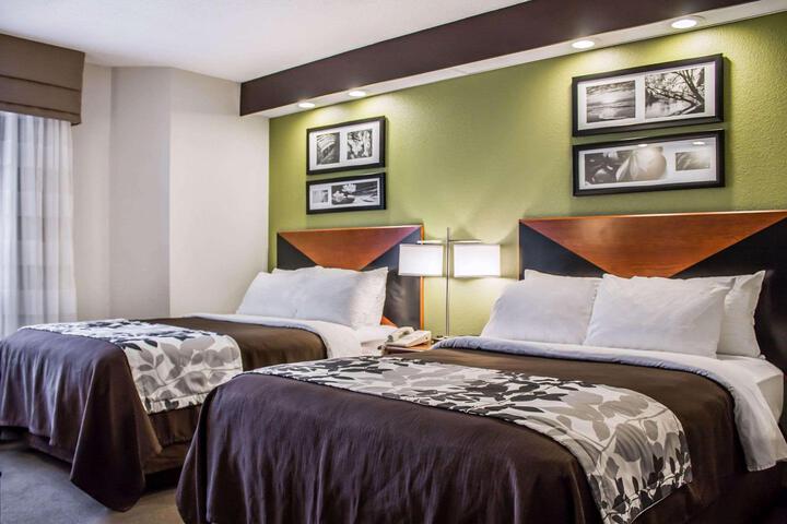 2 Double Beds (2 of 13)