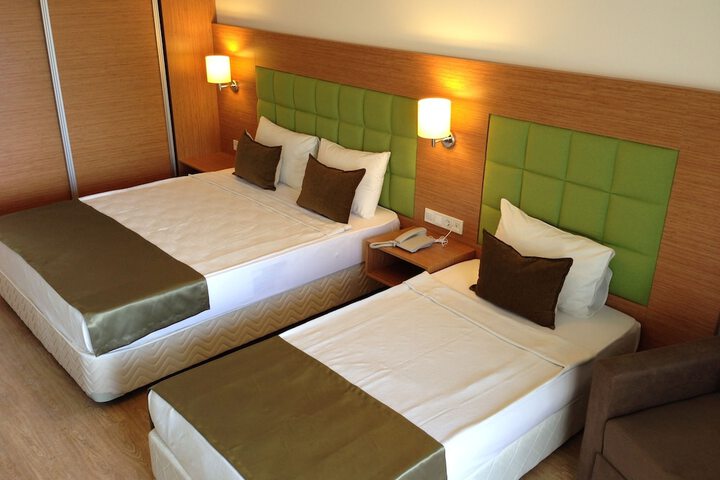 Room 4 of 42
