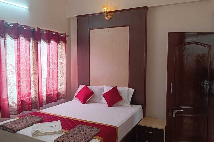 Room 4 of 14