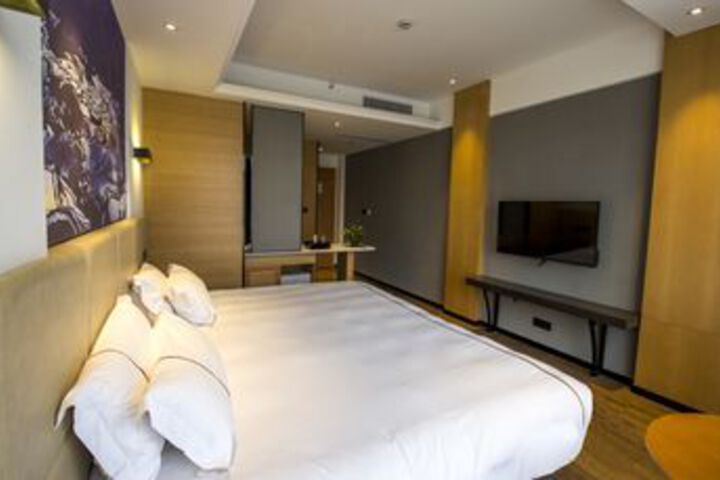 Room 40 of 94