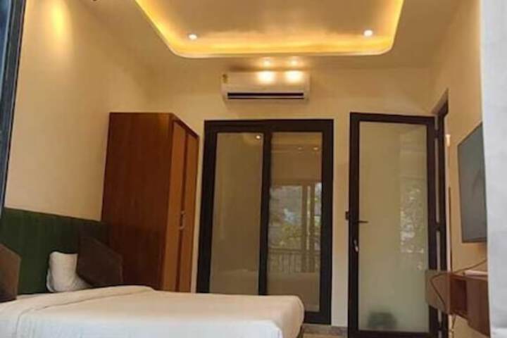 Room 21 of 66