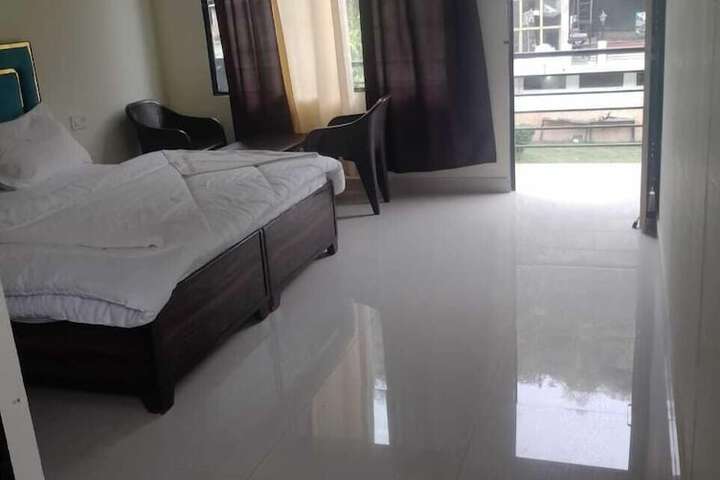 Room 3 of 29