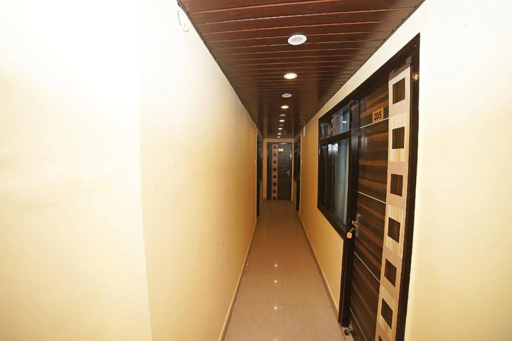 Room 6 of 7