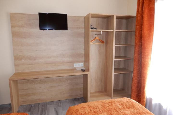 Room 12 of 21