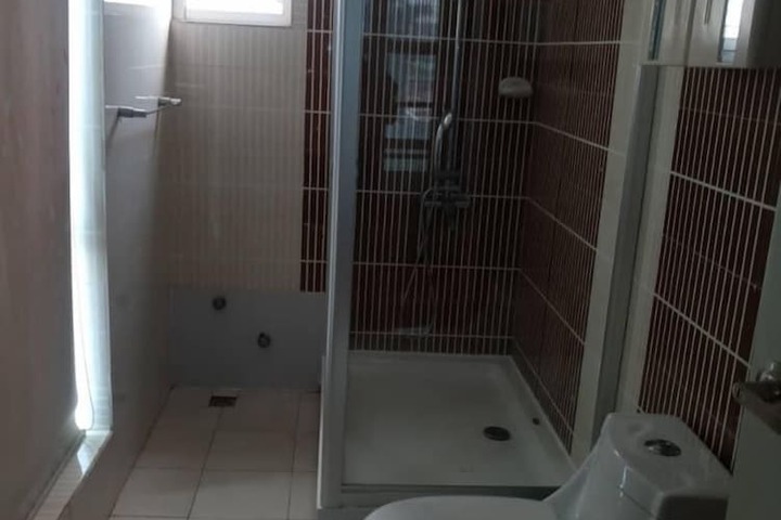 Room 15 of 18