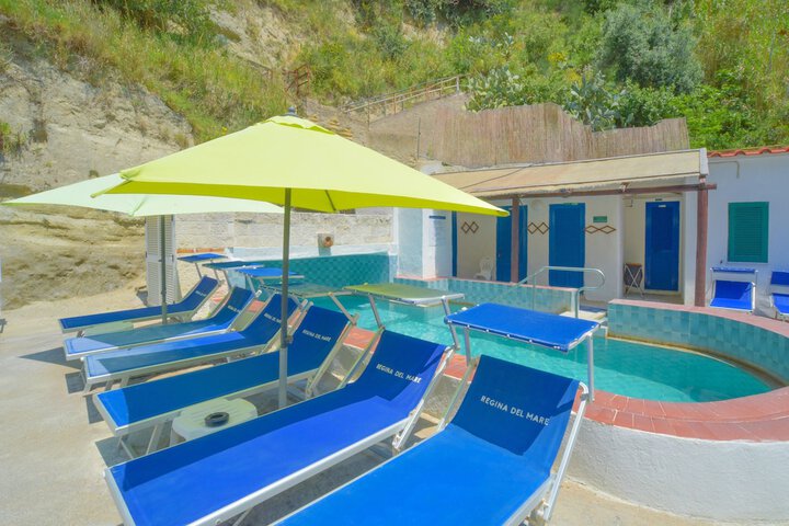 Pools & Facilities