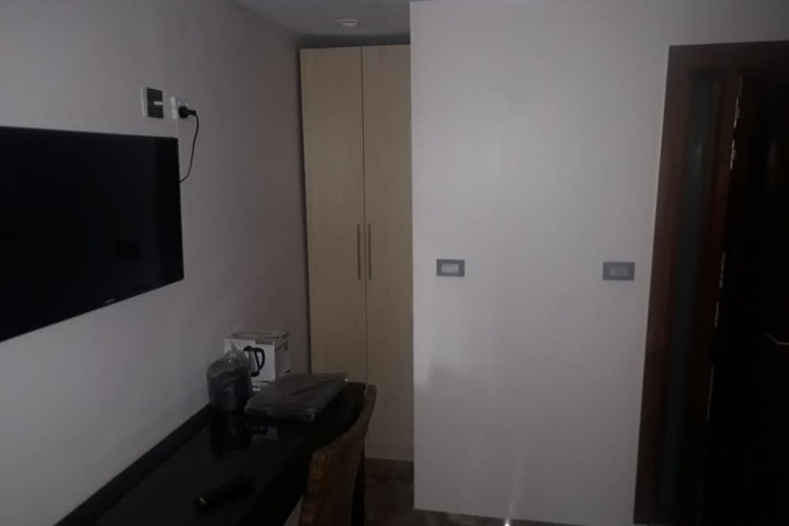 Room 28 of 41