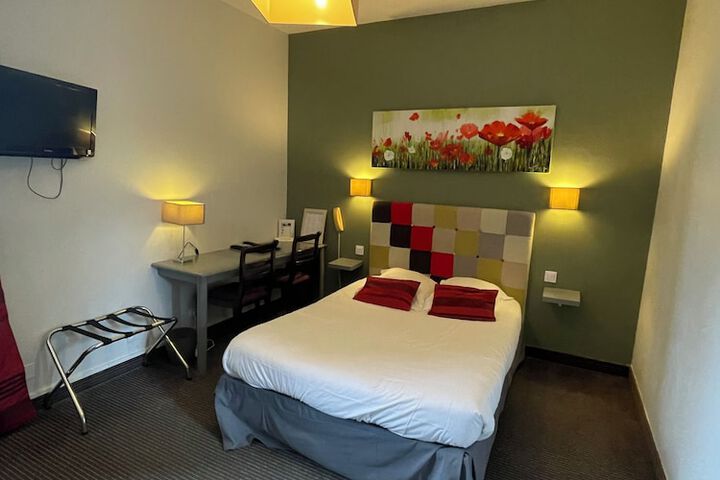 Room 4 of 35