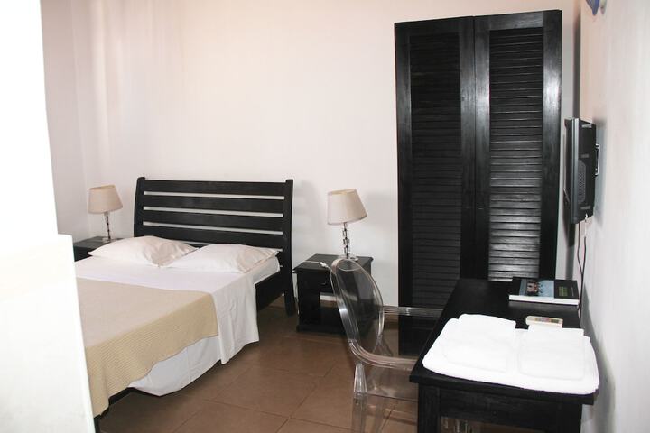 Room 13 of 21