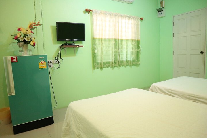 Room 66 of 96