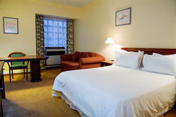 Room 9 of 22