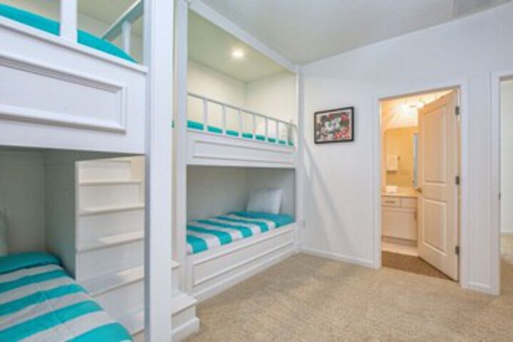Room 156 of 170