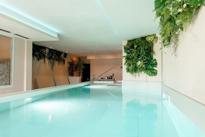 Pool 31 of 40