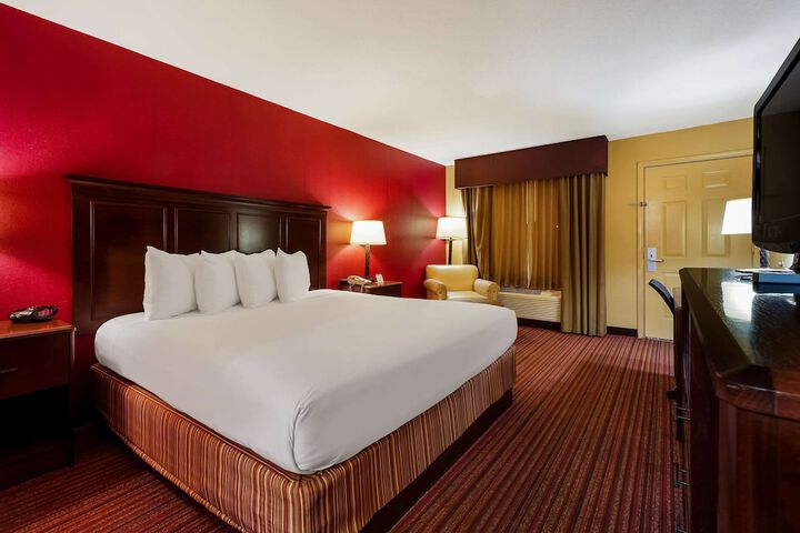 Room 16 of 34