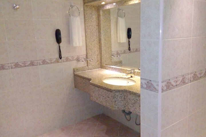 Room 44 of 51
