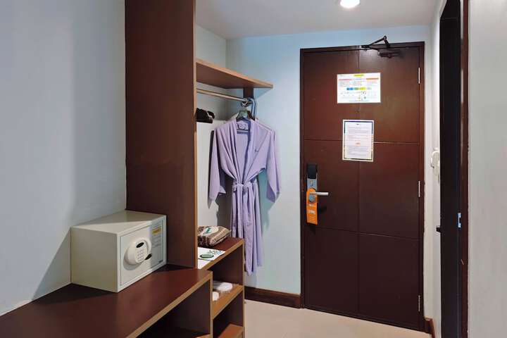 Room 59 of 143