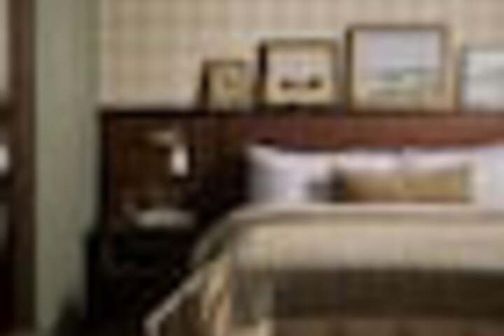 Room 17 of 30