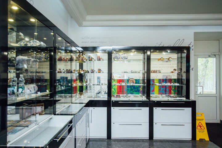 Gift Shop 39 of 52